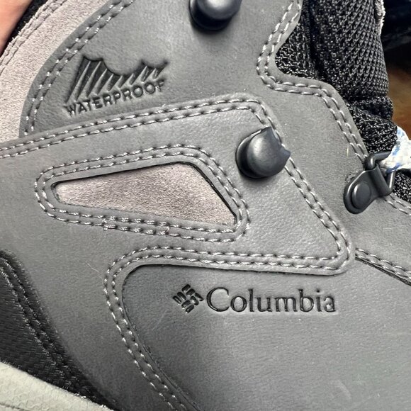 Columbia Womens Waterproof Hiking Boots , size 10, Lace-Up Grey/Black Rugged Sol - Picture 2 of 9
